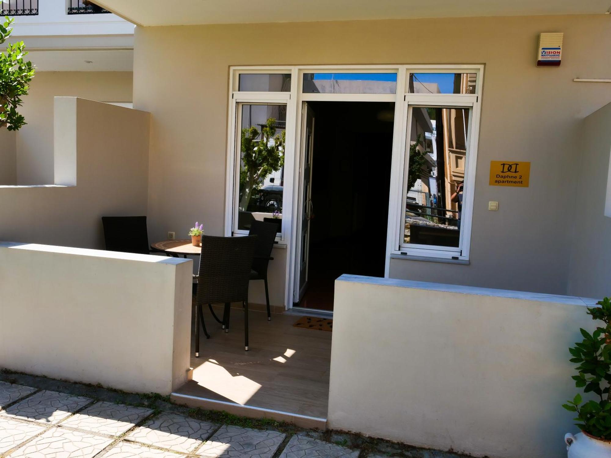 Cosy Apartments Daphne Daratsos Екстер'єр фото