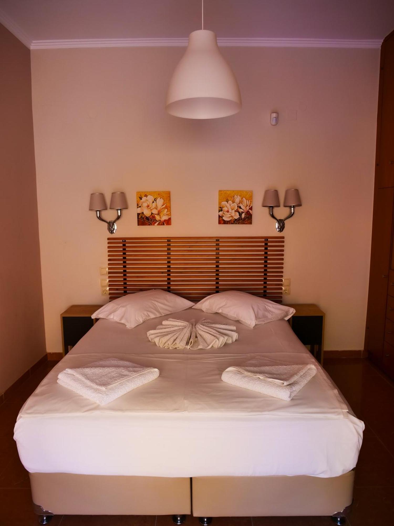 Cosy Apartments Daphne Daratsos Екстер'єр фото