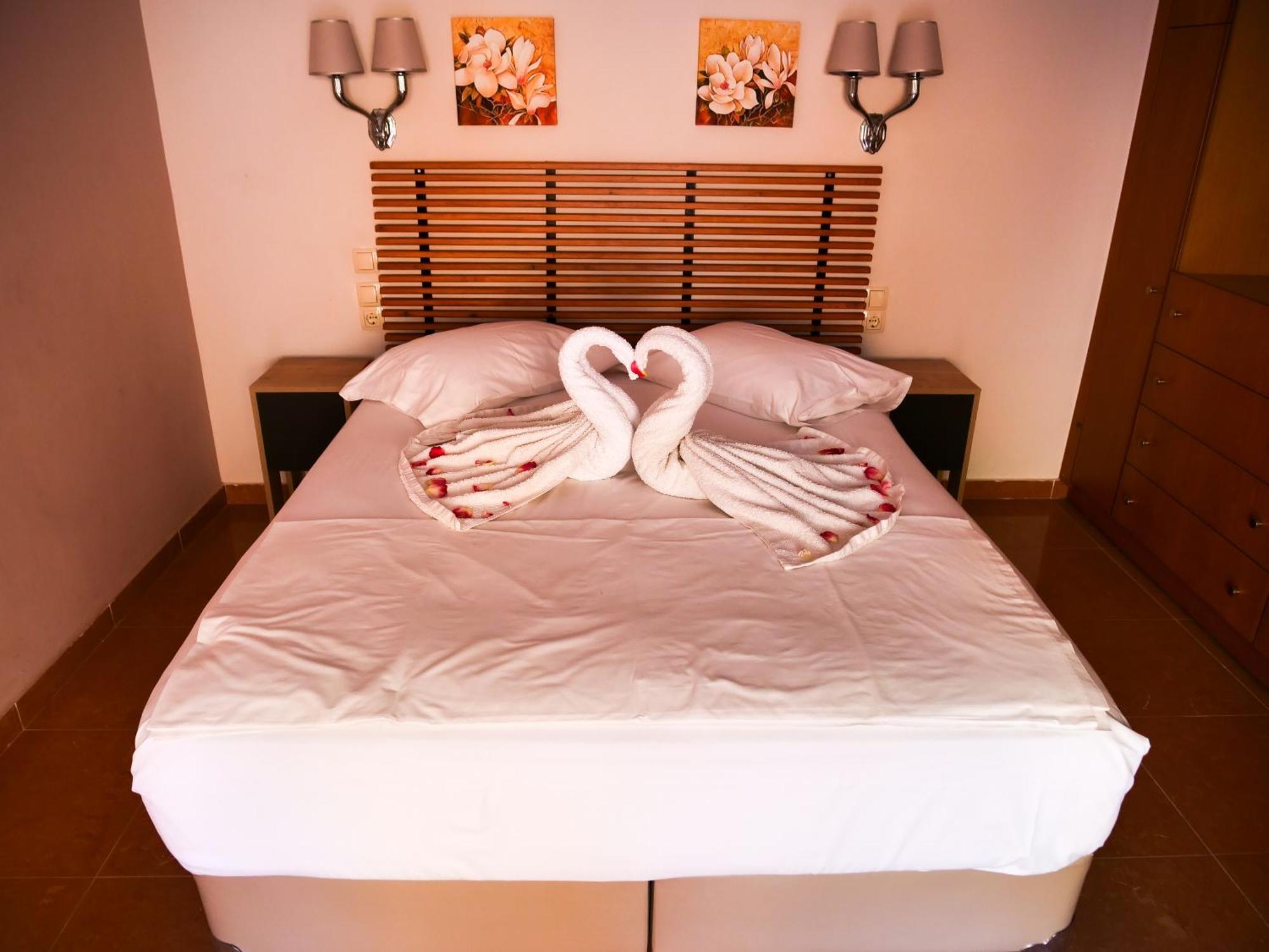 Cosy Apartments Daphne Daratsos Екстер'єр фото