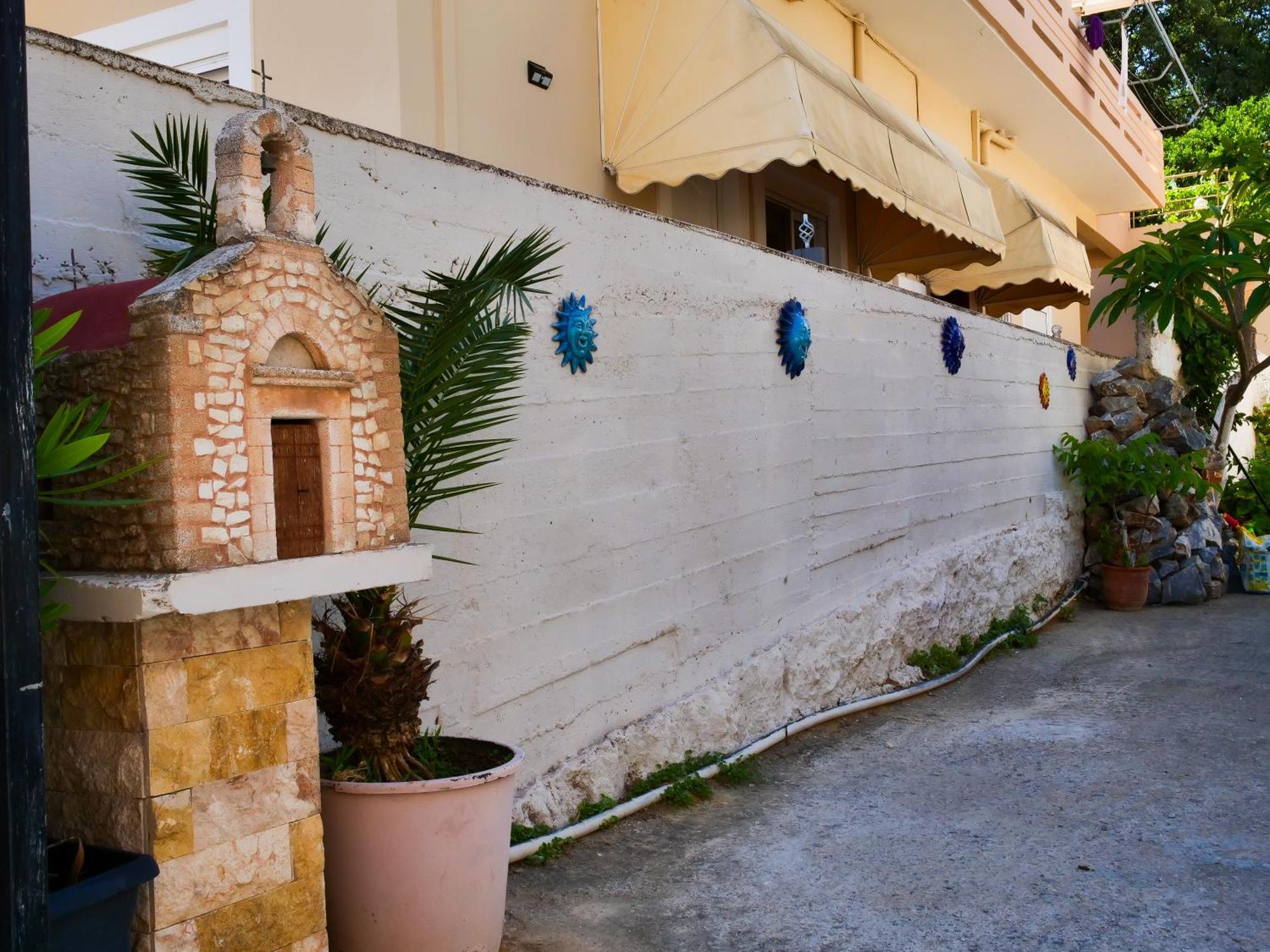 Cosy Apartments Daphne Daratsos Екстер'єр фото