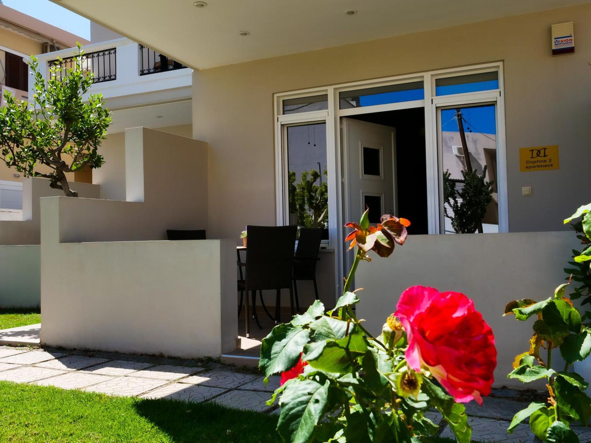 Cosy Apartments Daphne Daratsos Екстер'єр фото